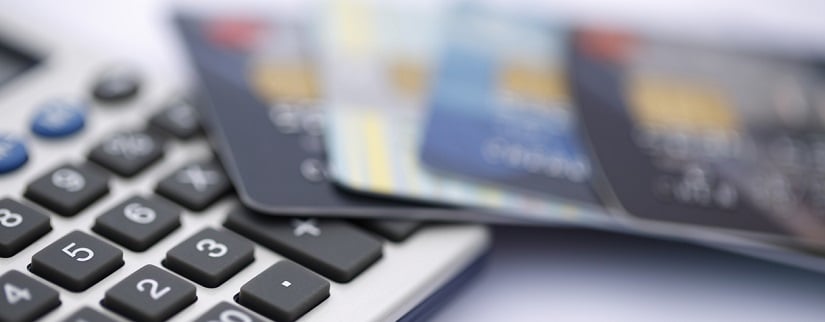 calculatrice et cartes de crédit
