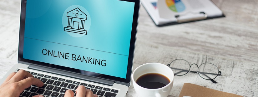 Des applications bancaires sur un smartphone.