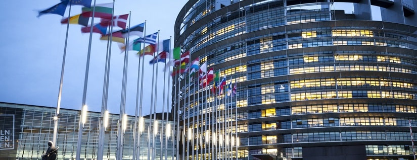 Façade du bâtiment du Parlement Européen à Strasbourg, France