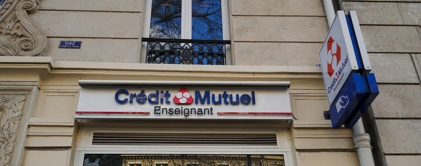 Crédit Mutuel, une banque coopérative française. 