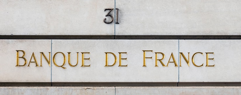 Banque de France signe sur la façade d'un immeuble de la rue Croix des Petits Champs à Paris.