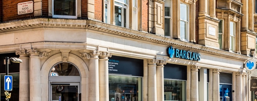 Une vue de la Barclays Bank à Knightsbridge Londres.