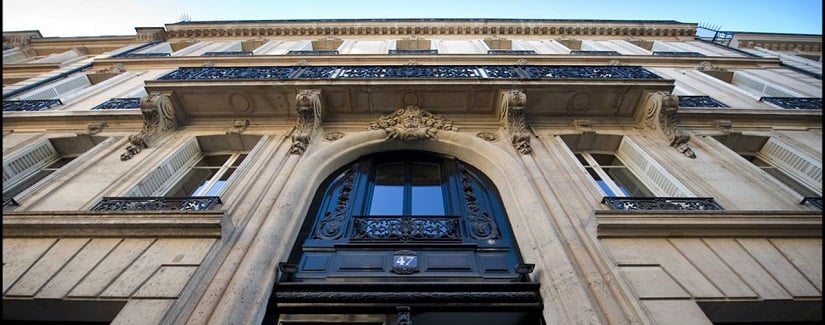 Façade du bâtiment de la banque privée Edmond de Rothschild